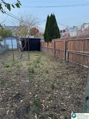 a house view with a outdoor space
