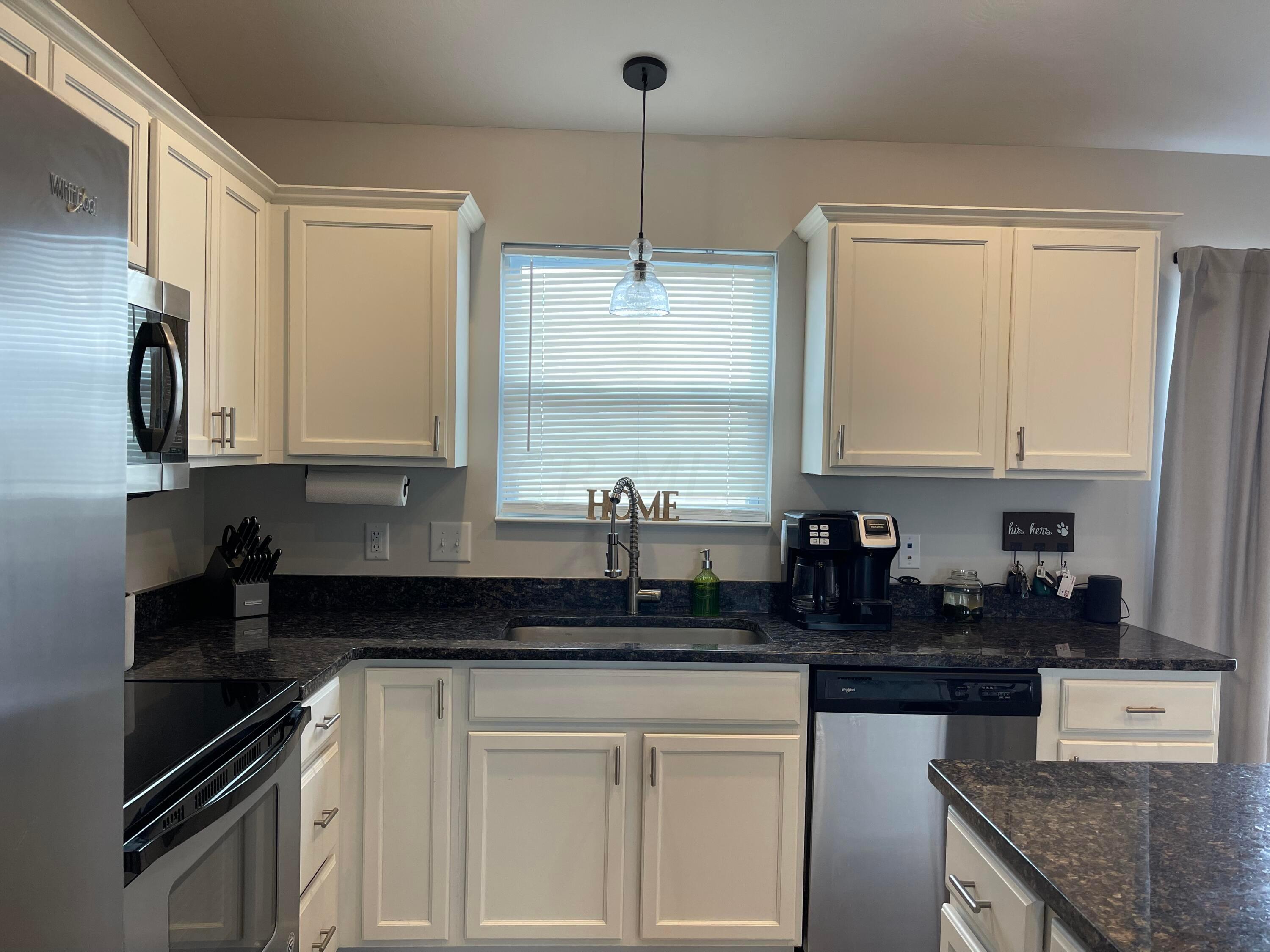 1041 Sun Ridge Street Lancaster, OH 43130 - Photo 4 of 28 Kitchen View 3