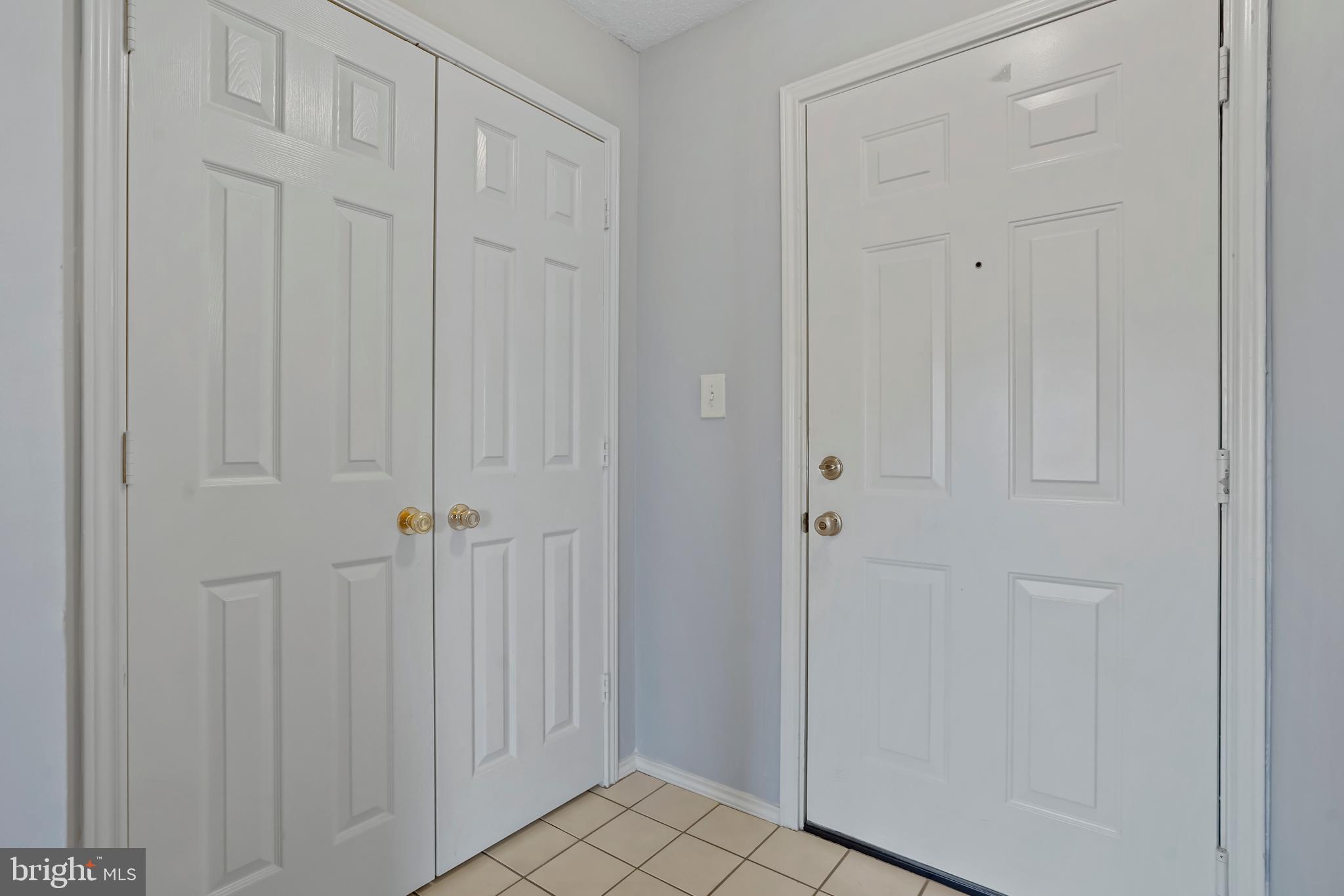 20951 Timber Ridge Terrace, Unit 303 Ashburn, VA 20147 - Photo 4 of 22 Gallery Image 4