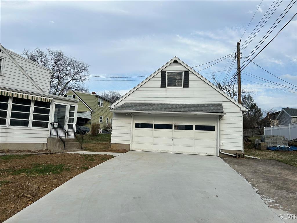 502 Magnolia Road Hellertown, PA 18055 - Photo 3 of 23 Gallery Image 3