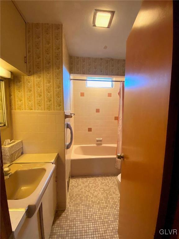502 Magnolia Road Hellertown, PA 18055 - Photo 10 of 23 Gallery Image 10