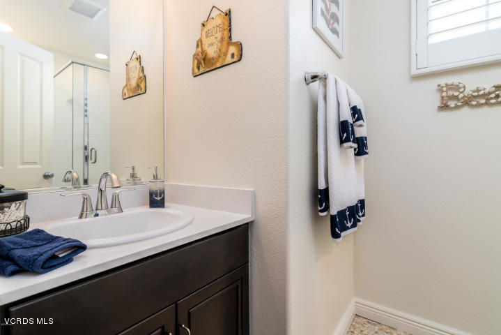 254 Stonegate Road Camarillo, CA 93010 - Photo 13 of 26 254 13