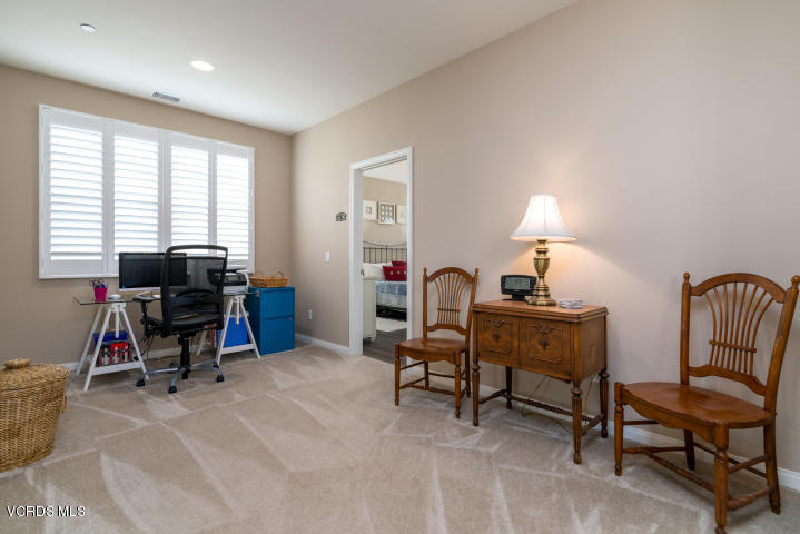 254 Stonegate Road Camarillo, CA 93010 - Photo 15 of 26 254 15