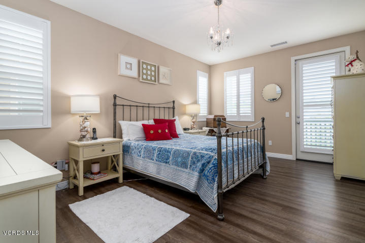 254 Stonegate Road Camarillo, CA 93010 - Photo 16 of 26 254 16