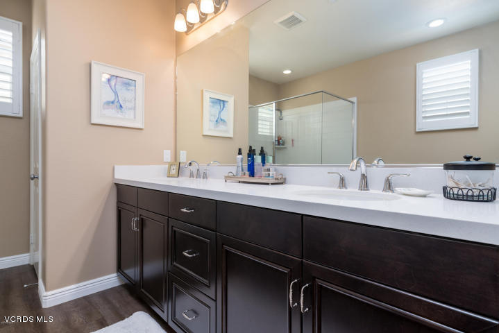254 Stonegate Road Camarillo, CA 93010 - Photo 19 of 26 254 19