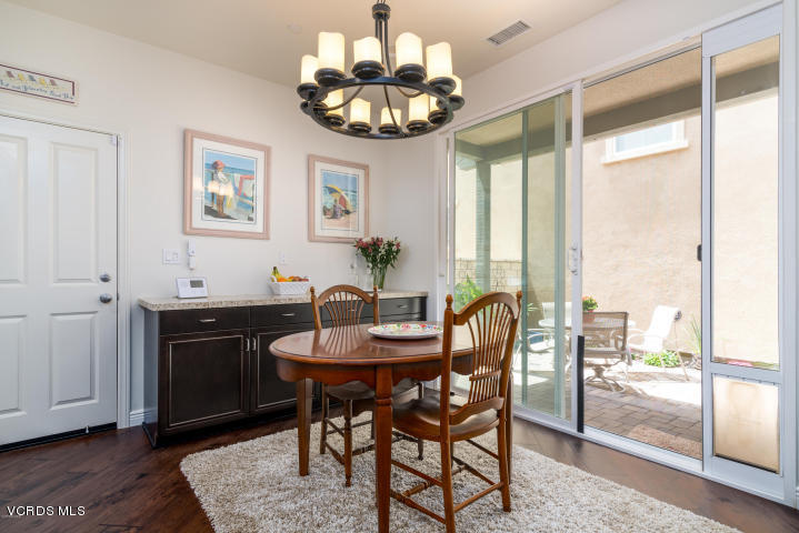 254 Stonegate Road Camarillo, CA 93010 - Photo 10 of 26 254 10