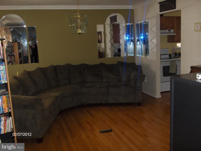 3407 Manderes Place Springdale, MD 20721 - Photo 13 of 22 Living Room