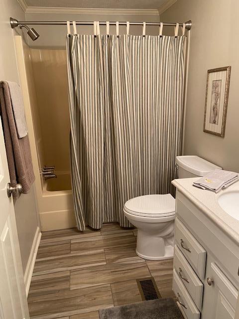 2060 Morgans Mill Road Goodview, VA 24095 - Photo 11 of 15 hall bath