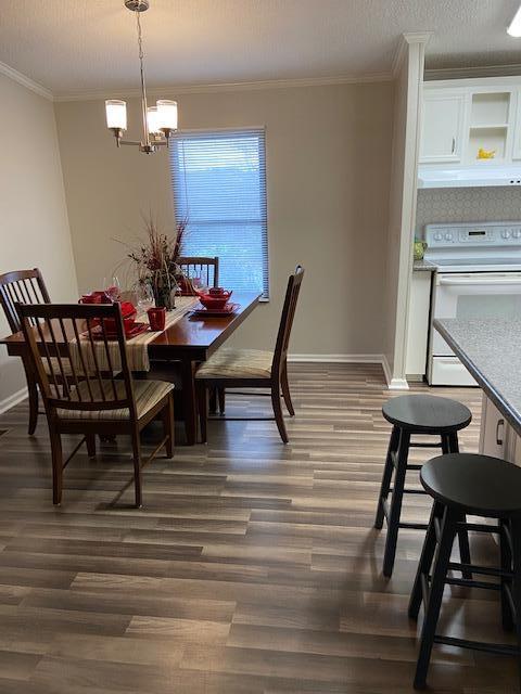 2060 Morgans Mill Road Goodview, VA 24095 - Photo 5 of 15 Dining area