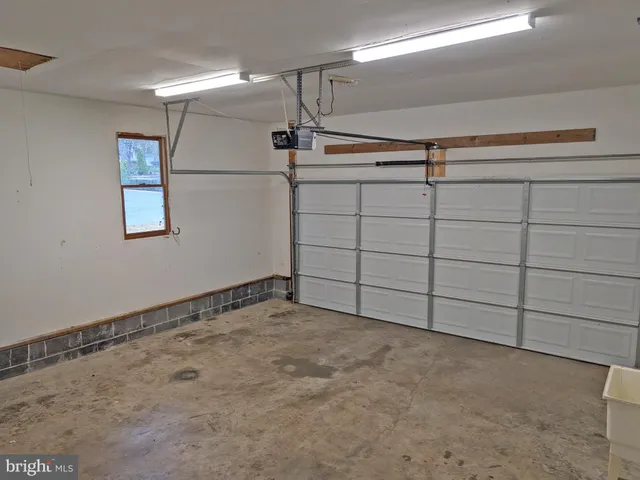 a view of a garage