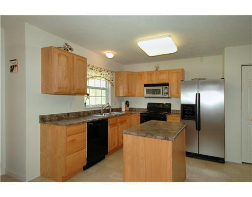 5017 Venice Road Pittsburgh, PA 15209 - Photo 6 of 15 Kitchen.