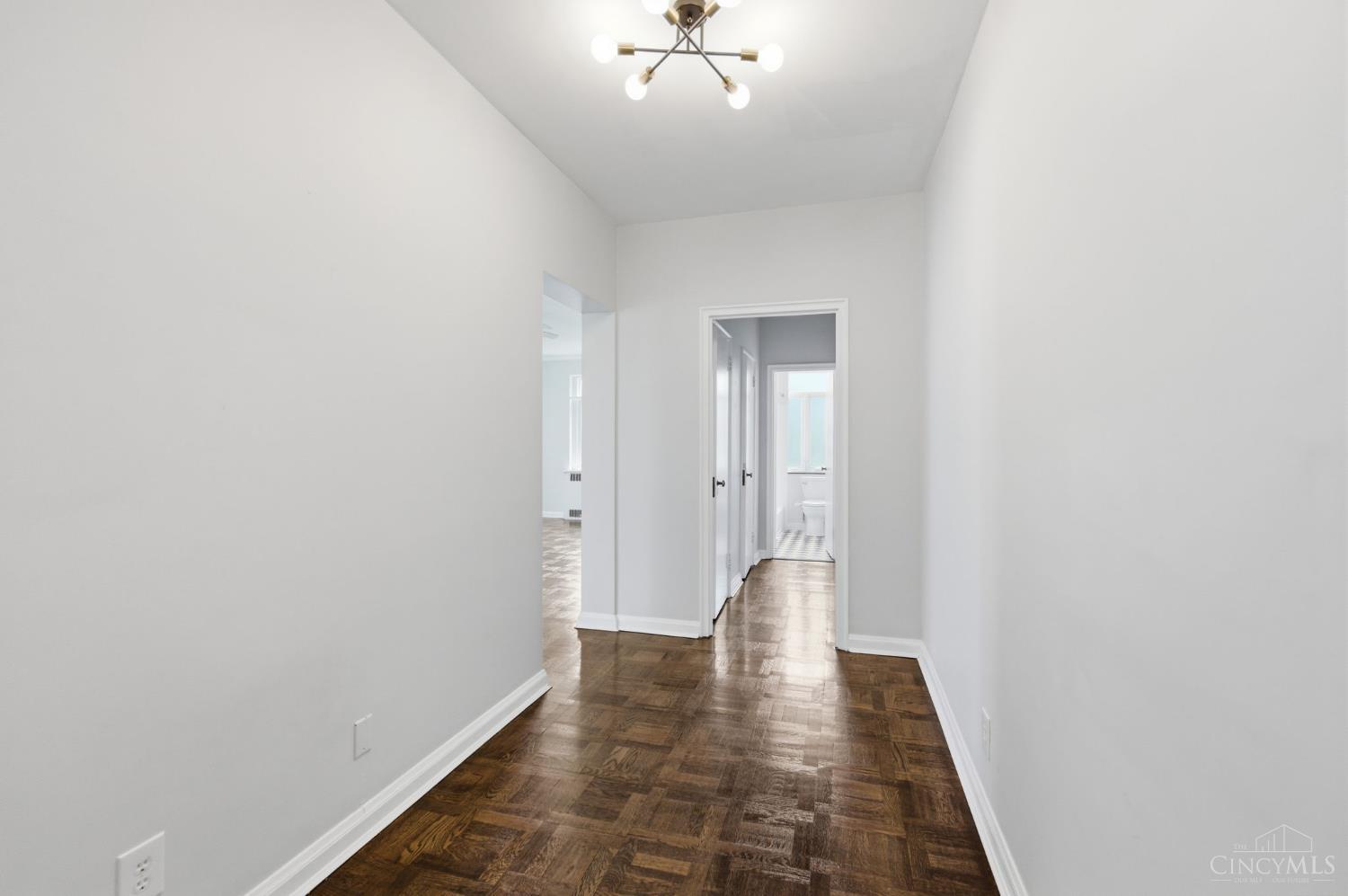 2372 Madison Road, Unit W3D Cincinnati, OH 45208 - Photo 9 of 54
