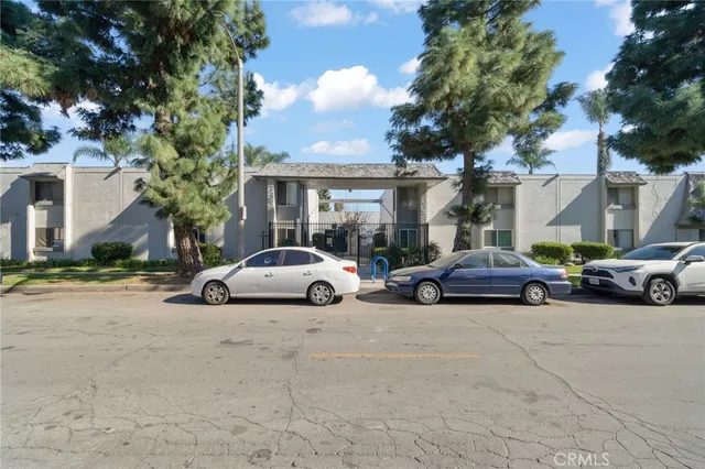 $439,000 | 5500-5500 Ackerfield Avenue, Unit 501, Long Beach, CA 90805