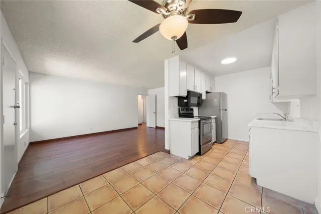 $439,000 | 5500-5500 Ackerfield Avenue, Unit 501, Long Beach, CA 90805