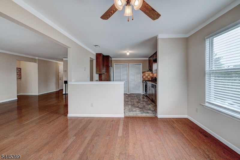 32 Rebecca Road East Hanover, NJ 07936 - Photo 5 of 35