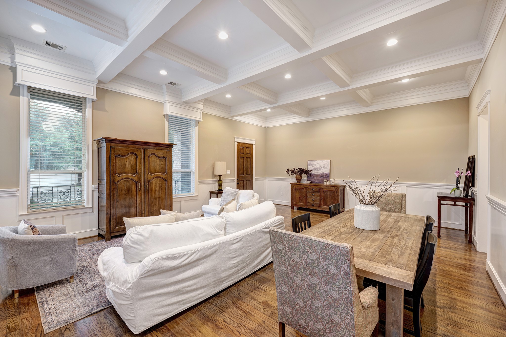 1010 Nicholson Street Houston, TX 77008 - Photo 4 of 28 a living room with fireplace furniture and a large window