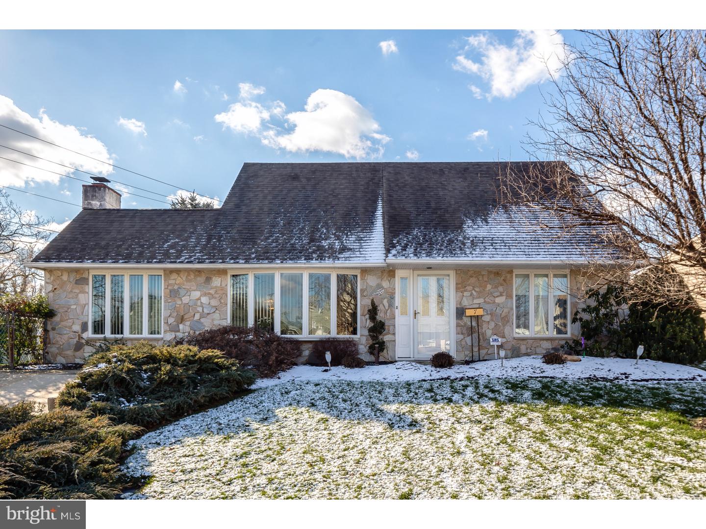 7 Prunewood Road Levittown, PA 19056 - Photo 1 of 20 Exterior Front