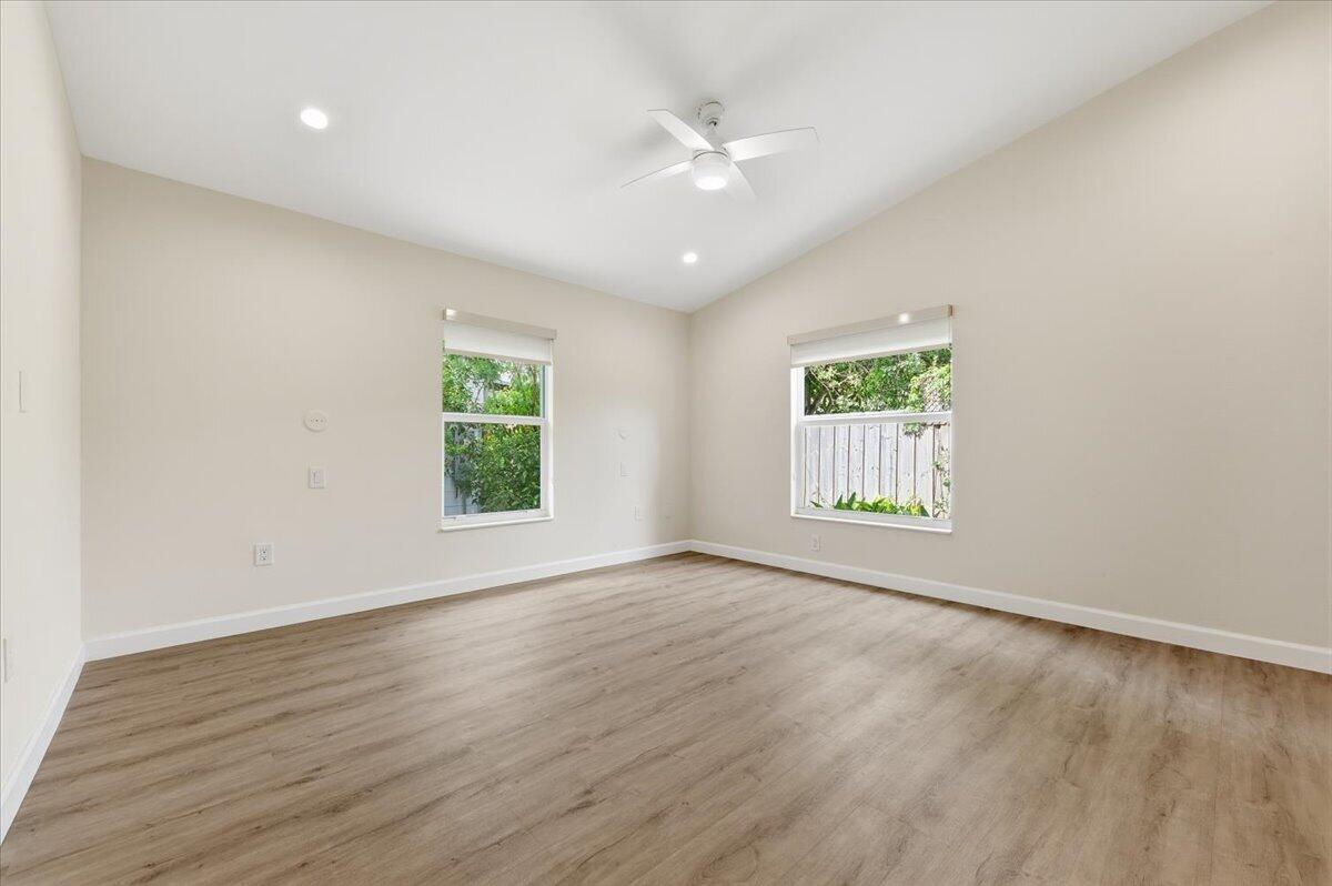 530 Northeast 3rd Avenue Delray Beach, FL 33444 - Photo 15 of 33 21-CHP_0461