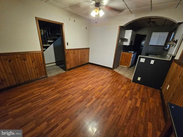 a view of a livingroom with a furniture