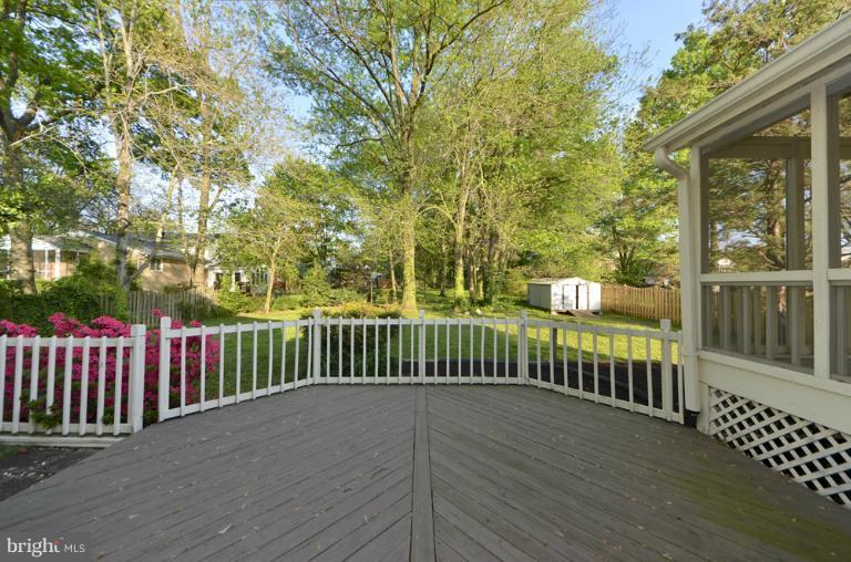 413 Course Street Northeast Vienna, VA 22180 - Photo 20 of 28 Patio