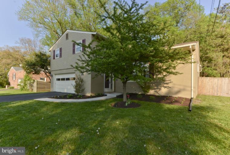413 Course Street Northeast Vienna, VA 22180 - Photo 28 of 28 Exterior (Front)