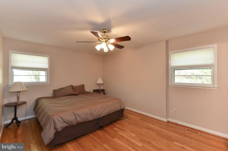 413 Course Street Northeast Vienna, VA 22180 - Photo 10 of 28 Bedroom (Master)