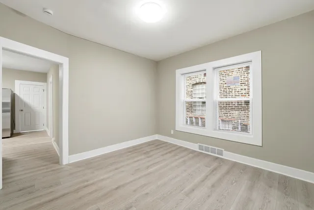 $1,650 | 1217 North Harding Avenue, Unit 1, Chicago, IL 60651