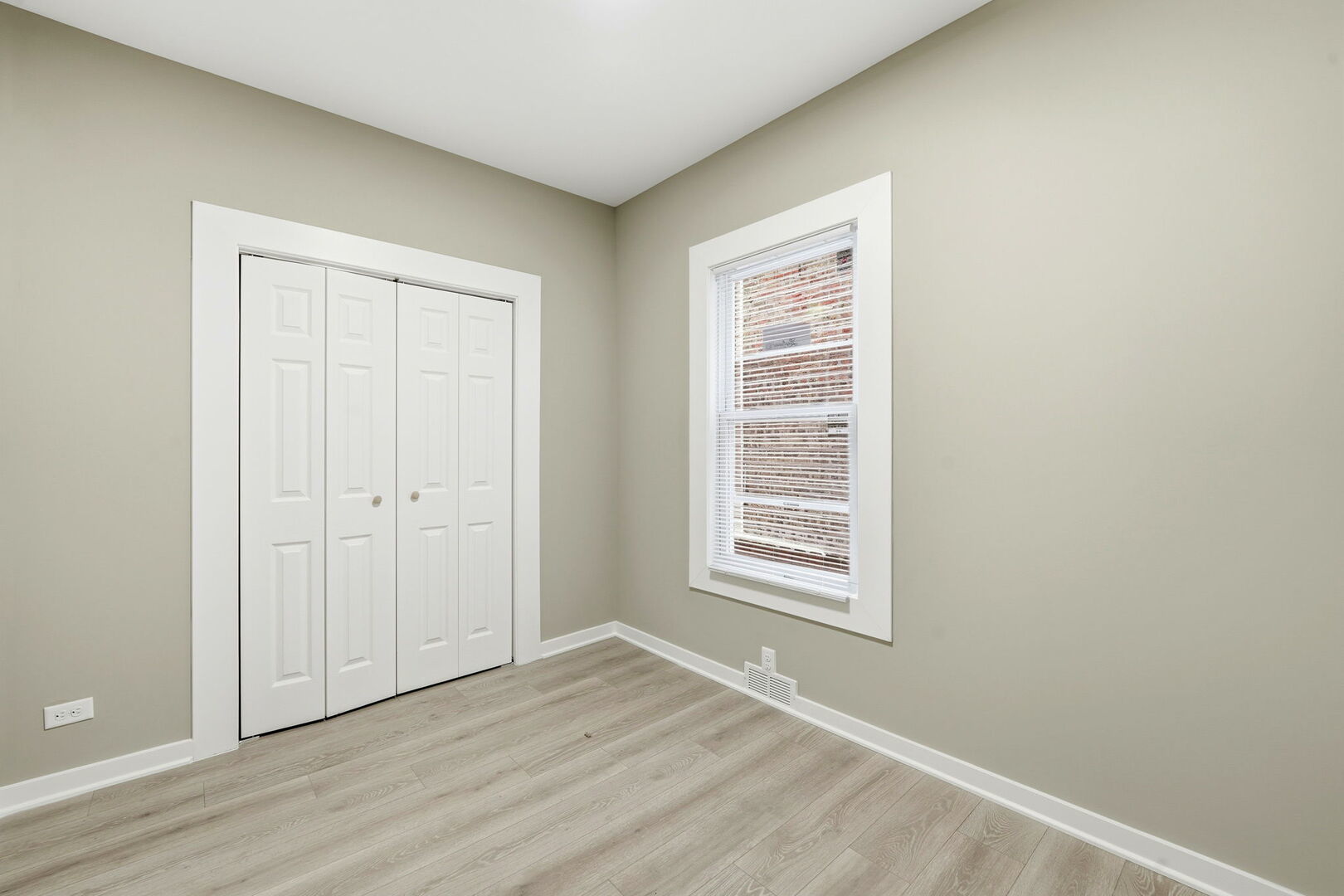 1217 North Harding Avenue, Unit 1 Chicago, IL 60651 - Photo 9 of 16