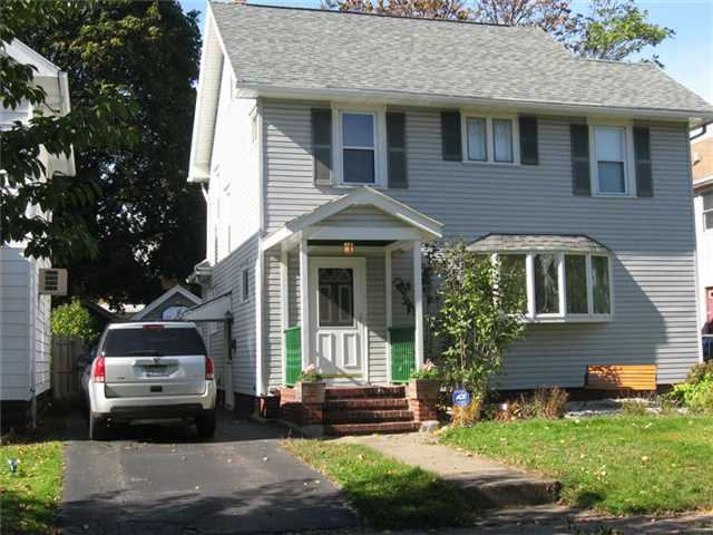 33 Lawndale Terrace Rochester, NY 14609 - Photo 1 of 1 Exterior Front