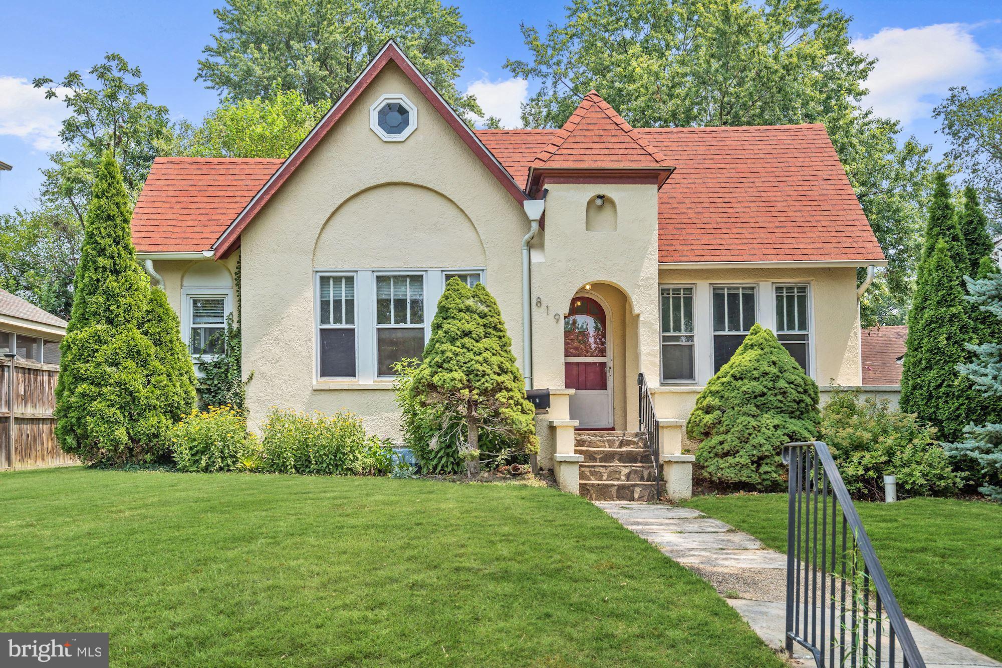 819 Warwick Road Baltimore, MD 21229 - Photo 1 of 23 819 Warwick Rd