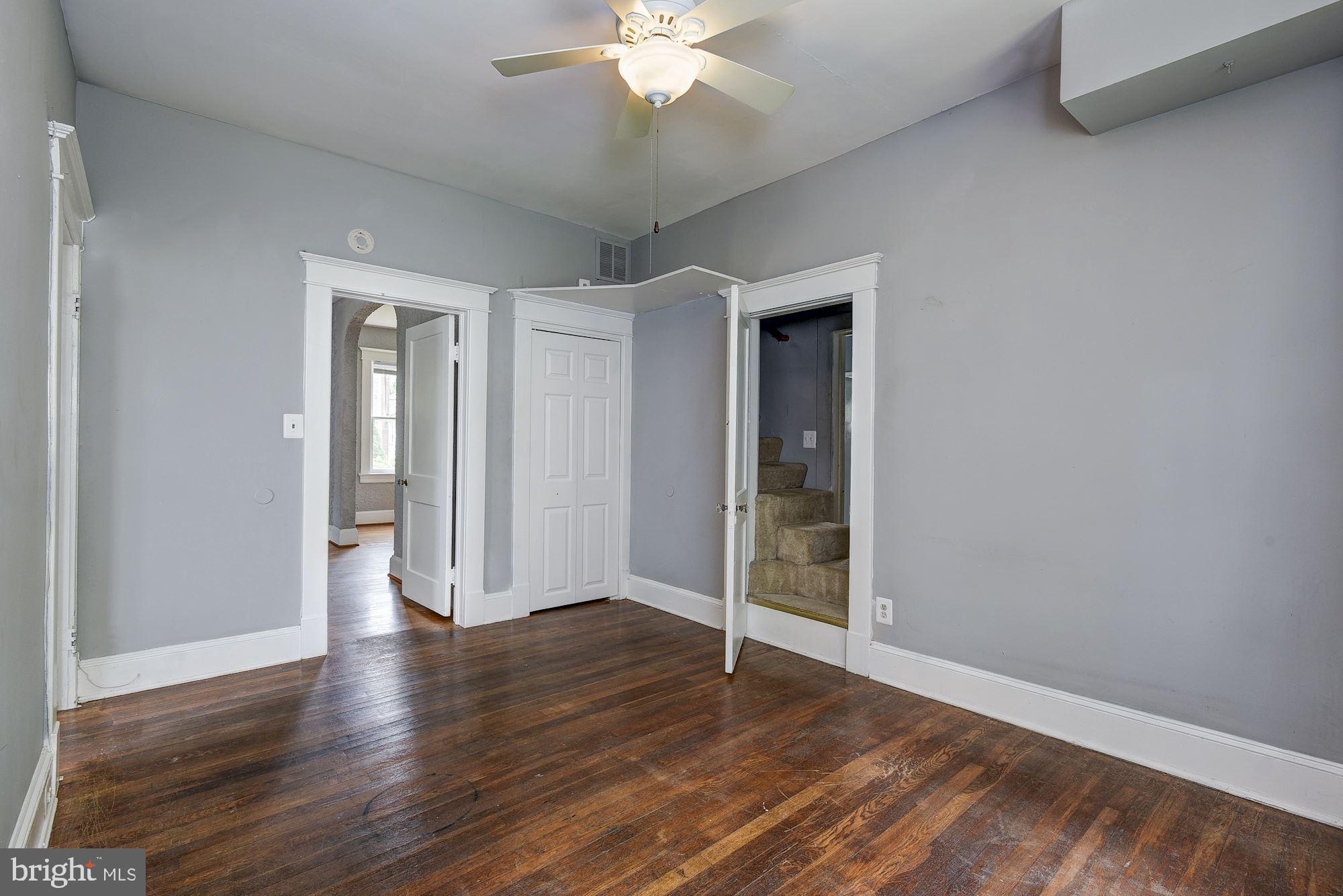 819 Warwick Road Baltimore, MD 21229 - Photo 11 of 23 Primary Bedroom