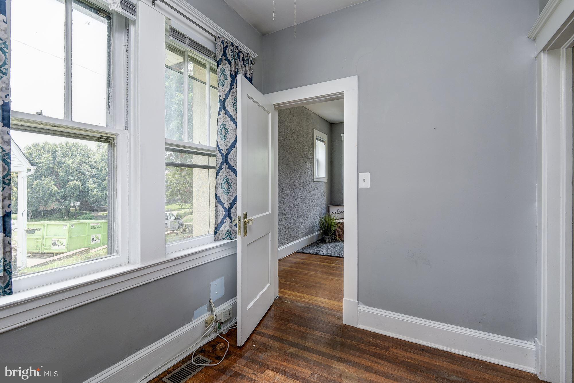 819 Warwick Road Baltimore, MD 21229 - Photo 13 of 23 Bedroom