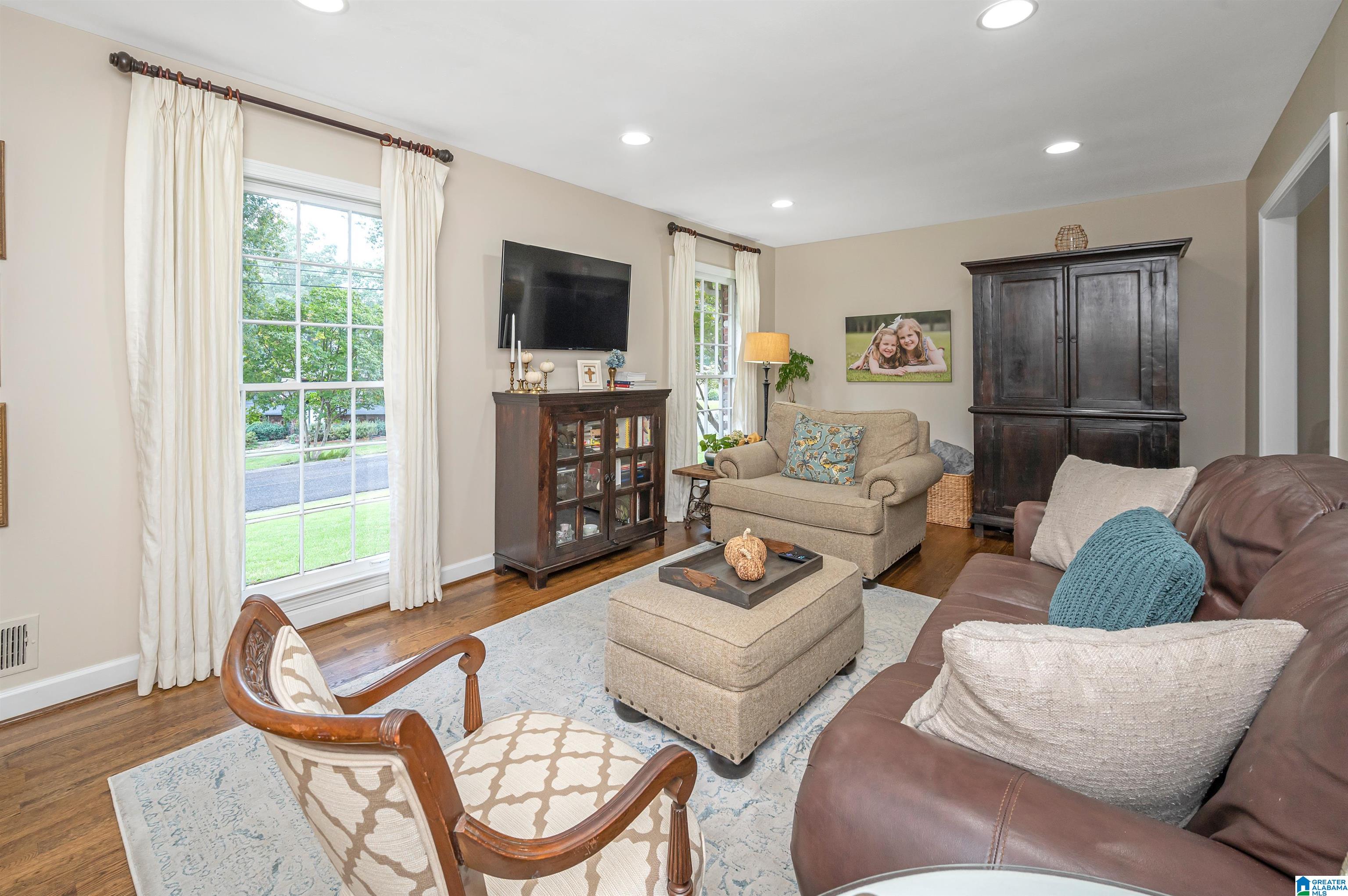 3273 Tyrol Road Vestavia Hills, AL 35216 - Photo 6 of 42