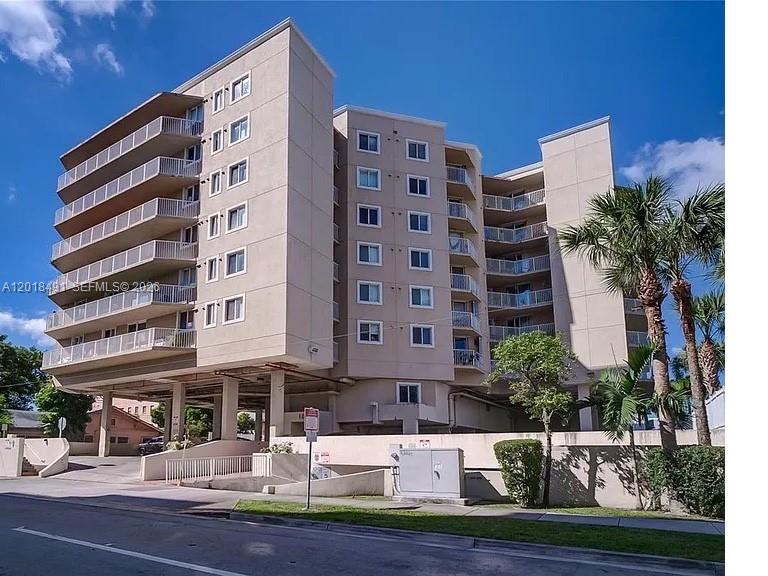102 Southwest 6th Avenue, Unit 405 Miami, FL 33130 - Photo 1 of 34