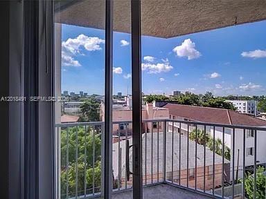 102 Southwest 6th Avenue, Unit 405 Miami, FL 33130 - Photo 17 of 34