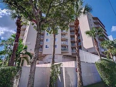102 Southwest 6th Avenue, Unit 405 Miami, FL 33130 - Photo 31 of 34