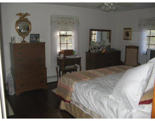 35 Gerrish Road Rochester, MA 02770 - Photo 12 of 17