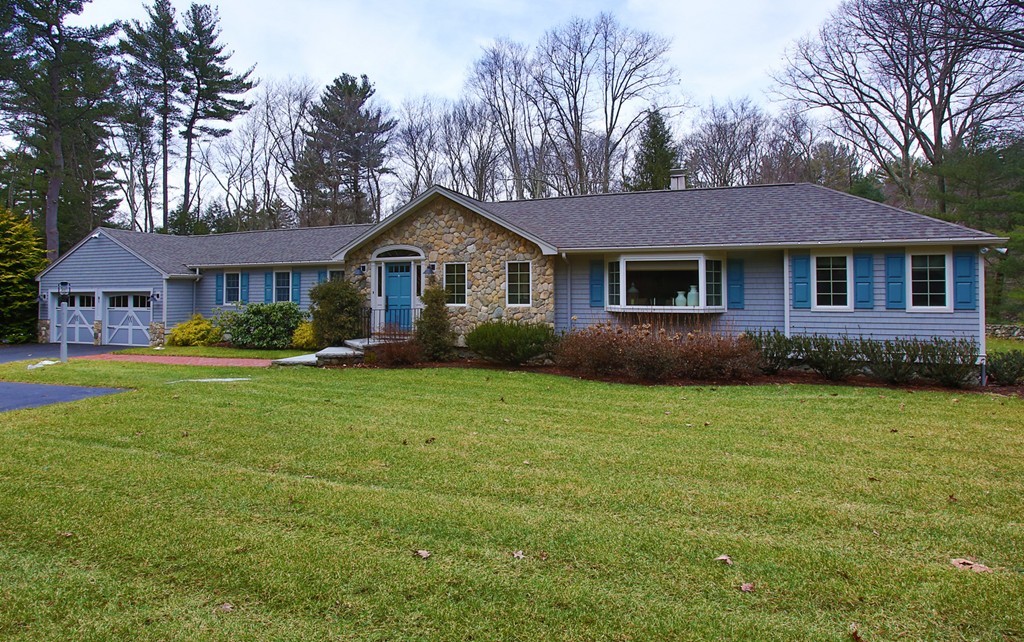 91 Concord Road Weston, MA 02493 - Photo 1 of 11