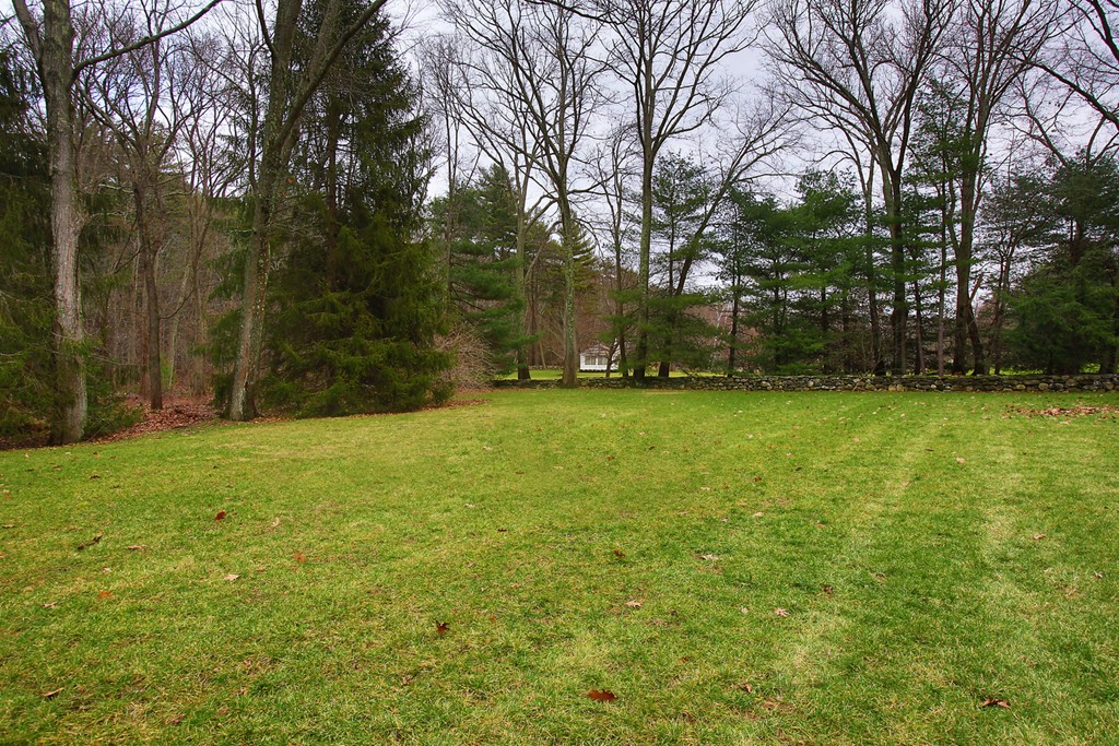 91 Concord Road Weston, MA 02493 - Photo 11 of 11