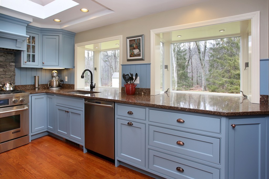 91 Concord Road Weston, MA 02493 - Photo 2 of 11