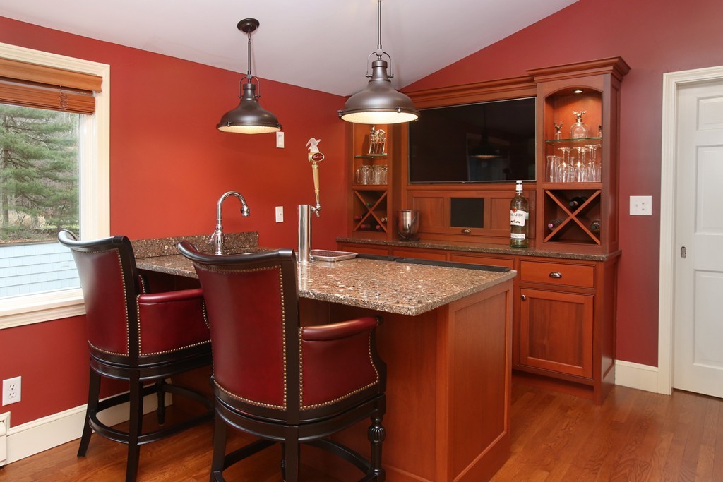 91 Concord Road Weston, MA 02493 - Photo 8 of 11
