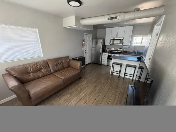 $1,000 | 4422 North Longview Avenue, Unit 4, Phoenix, AZ 85014