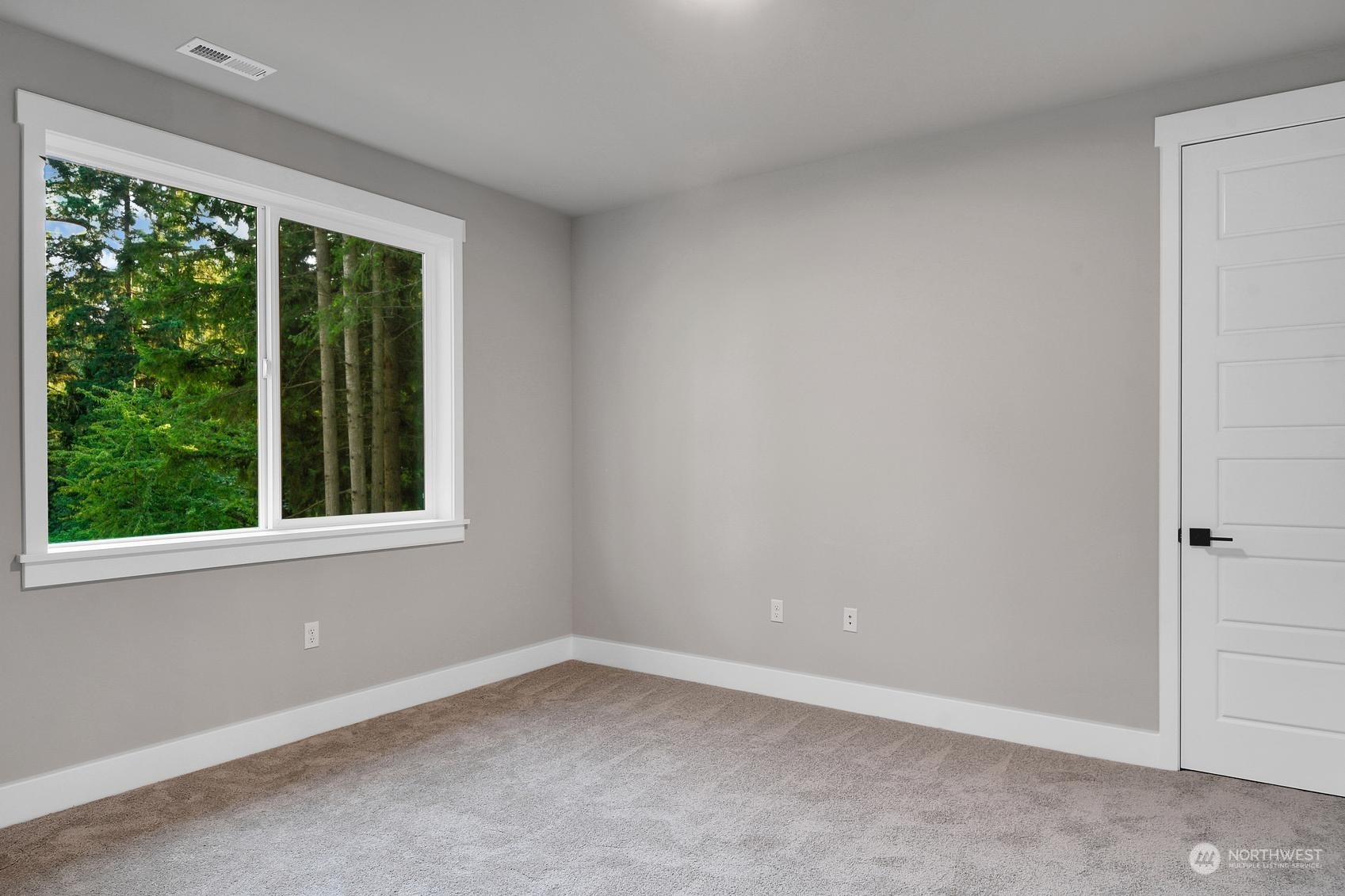 22328 Locust Way Brier, WA 98036 - Photo 25 of 33 Gallery Image 25