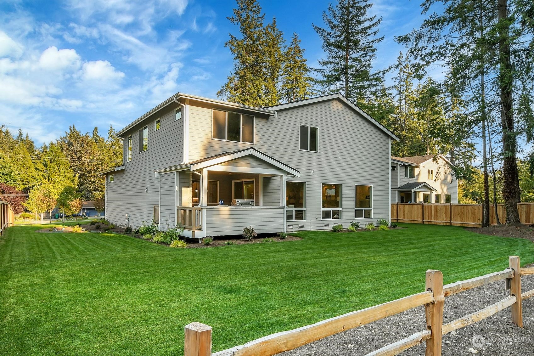 22328 Locust Way Brier, WA 98036 - Photo 31 of 33 Gallery Image 31