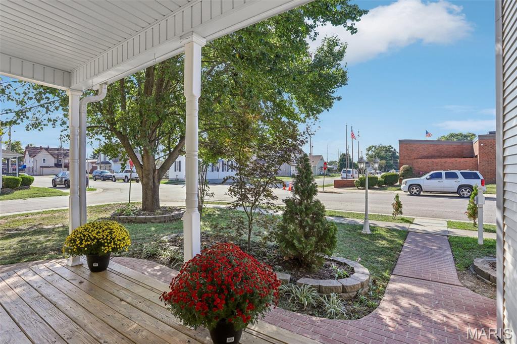 202 North Vine Street O'Fallon, IL 62269 - Photo 3 of 41