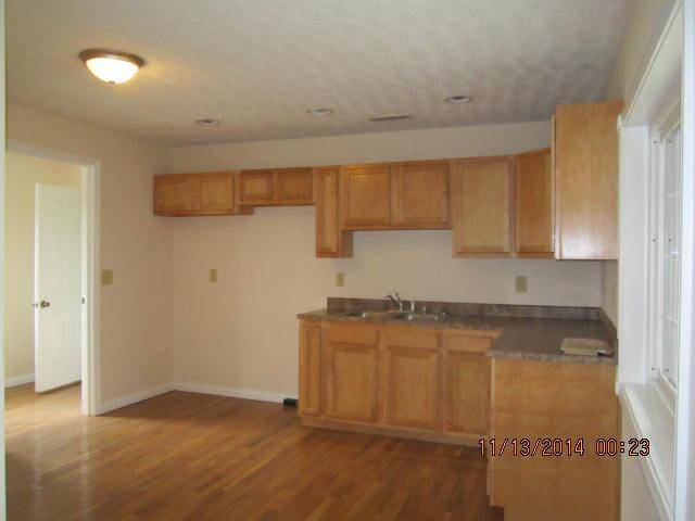 7915 Pleasant Valley Road Florence, KY 41042 - Photo 4 of 18