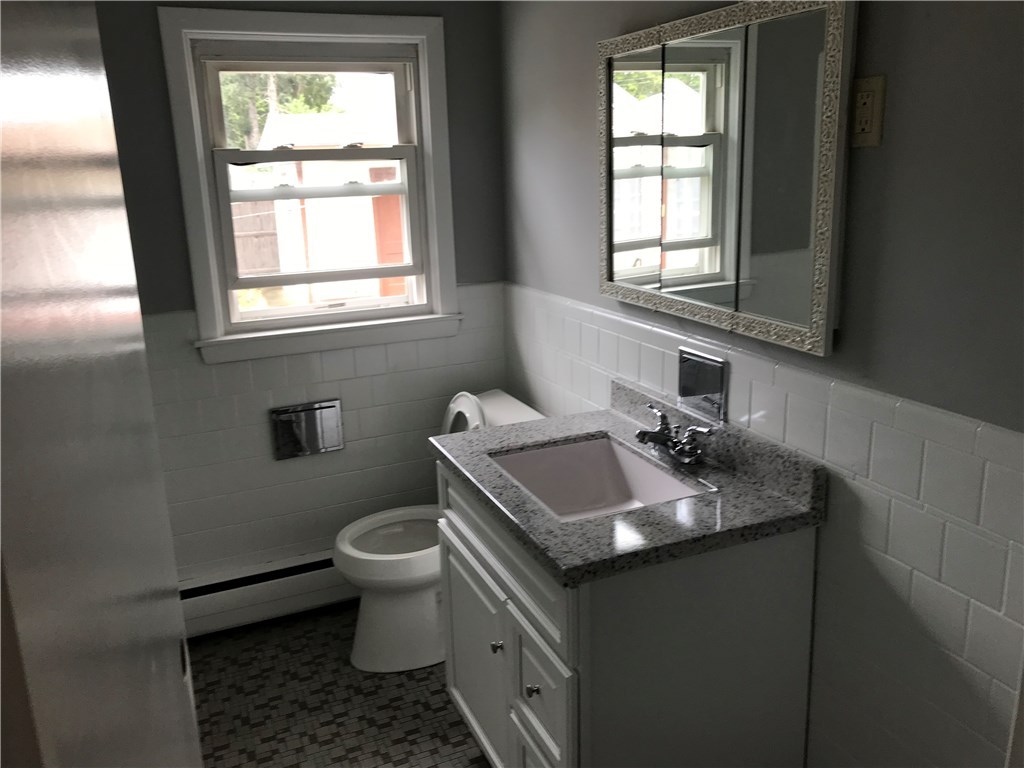 220 George Street Warwick, RI 02888 - Photo 18 of 30