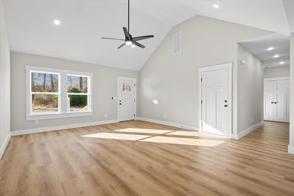 $384,900 | 162 Valley Point Drive Southeast, Dalton, GA 30721