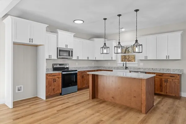 $384,900 | 162 Valley Point Drive Southeast, Dalton, GA 30721