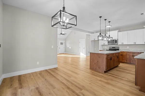 $384,900 | 162 Valley Point Drive Southeast, Dalton, GA 30721